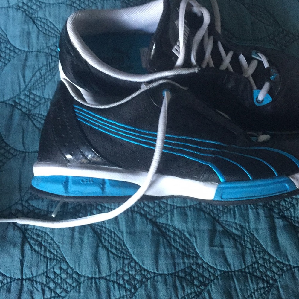 Shoes - Picture 5 of 7